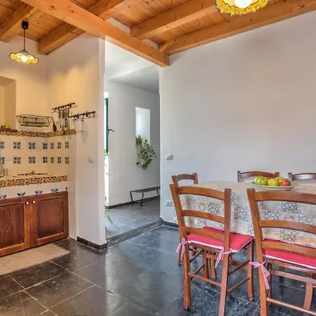 Agamennone, 20 Meter Vom Meer Entfernt Mit Einer Moeblierten Terrasse *